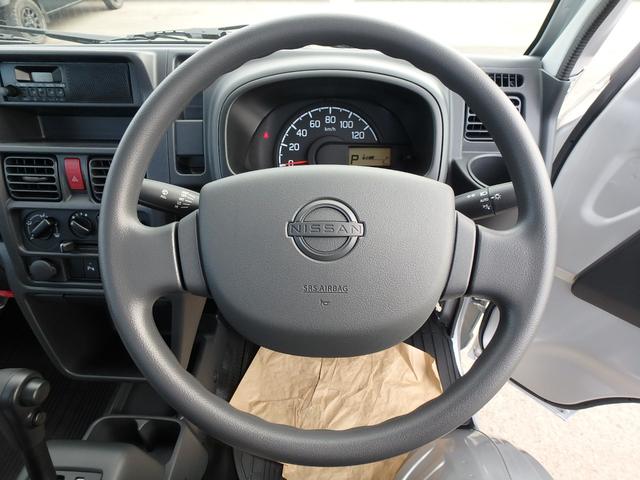 クリッパートラック ＤＸ　届出済未使用車　４ＷＤ　ＦＭオーディオ　キーレス　アイドリングストップ　ソナー　オートライト　Ｗエアバッグ（24枚目）