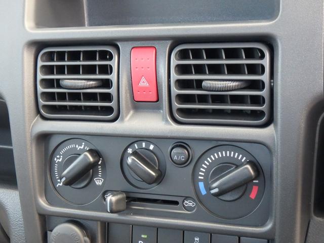 クリッパートラック ＤＸ　届出済未使用車　４ＷＤ　ＦＭオーディオ　キーレス　アイドリングストップ　ソナー　オートライト　Ｗエアバッグ（30枚目）