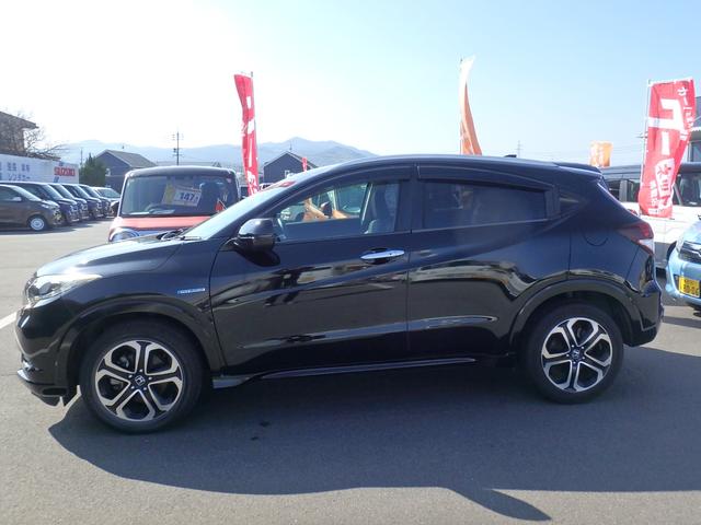 ヴェゼル ハイブリッドＺ　ドライブレコーダー　ＥＴＣ　ナビ　バックカメラ　ブレーキサポート　ハンドルシフト　クルーズコントロール　ＬＥＤヘッドライト　スマートキー　プッシュスタート　Ｗシートヒーター　オートライト（12枚目）