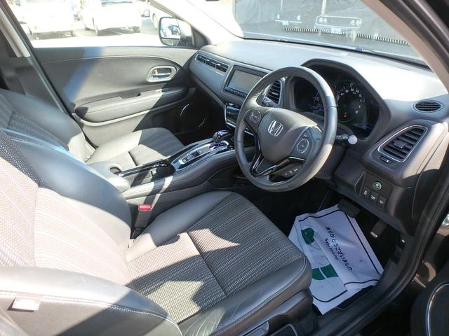 ヴェゼル ハイブリッドＺ　ドライブレコーダー　ＥＴＣ　ナビ　バックカメラ　ブレーキサポート　ハンドルシフト　クルーズコントロール　ＬＥＤヘッドライト　スマートキー　プッシュスタート　Ｗシートヒーター　オートライト（32枚目）