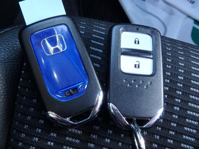 ヴェゼル ハイブリッドＺ　ドライブレコーダー　ＥＴＣ　ナビ　バックカメラ　ブレーキサポート　ハンドルシフト　クルーズコントロール　ＬＥＤヘッドライト　スマートキー　プッシュスタート　Ｗシートヒーター　オートライト（53枚目）