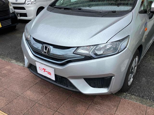 フィットハイブリッド ベースグレード　ハイブリッド　ナビ　ＴＶ　スマートキー　電動格納ミラー　ＡＴ　盗難防止システム　衝突安全ボディ　ＣＤ　ＤＶＤ再生　ＵＳＢ　ミュージックプレイヤー接続可　Ｂｌｕｅｔｏｏｔｈ　ＡＢＳ　ＥＳＣ　エアコン（24枚目）