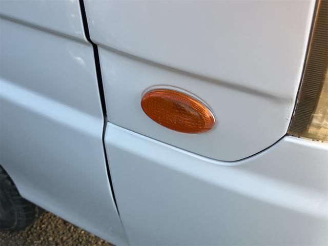 サンバートラック 軽トラ 4WD MT エアコン 運転席エアバッグ 三方開 ヘッドライトレベライザー(9枚目)