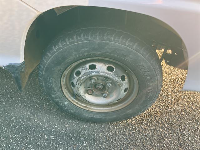 サンバートラック 軽トラ 4WD MT エアコン 運転席エアバッグ 三方開 ヘッドライトレベライザー(12枚目)