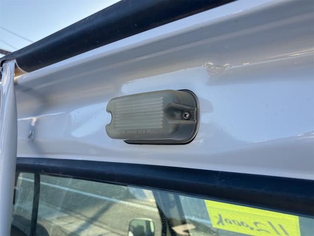 サンバートラック 軽トラ 4WD MT エアコン 運転席エアバッグ 三方開 ヘッドライトレベライザー(15枚目)