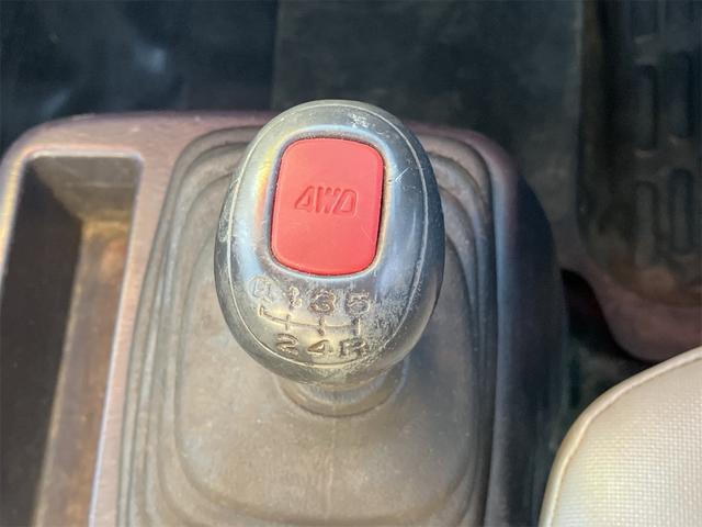 サンバートラック 軽トラ 4WD MT エアコン 運転席エアバッグ 三方開 ヘッドライトレベライザー(40枚目)