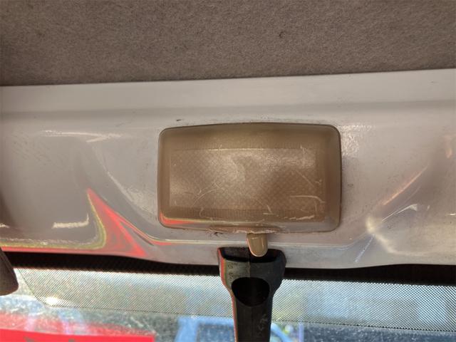 サンバートラック 軽トラ 4WD MT エアコン 運転席エアバッグ 三方開 ヘッドライトレベライザー(48枚目)