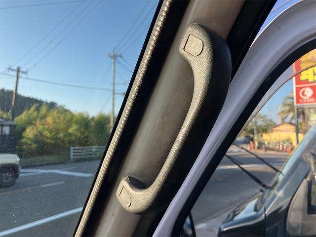 サンバートラック 軽トラ 4WD MT エアコン 運転席エアバッグ 三方開 ヘッドライトレベライザー(50枚目)