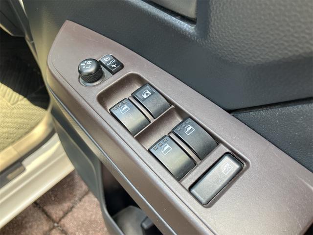 ルーミー Ｘ　福祉車輌　クリアランスソナー　衝突被害軽減システム　両側スライド・片側電動　スマートキー　アイドリングストップ　電動格納ミラー　オートライト　盗難防止システム　ＣＶＴ　ＡＢＳ　ＥＳＣ　エアコン（11枚目）