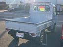 軽トラ 4WD MT エアコン 運転席エアバッグ 三方開 ヘッドライトレベライザー(17枚目)