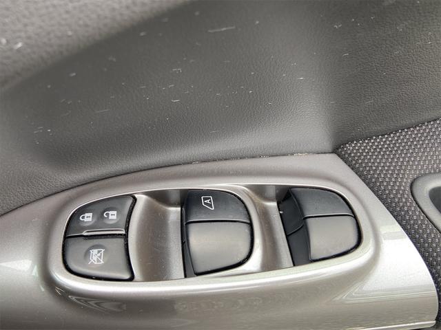 15RS タイプV ナビ TV キーレスエントリー 電動格納ミラー CVT 衝突安全ボディ CD DVD ミュージックプレイヤー接続可 Bluetooth ABS エアコン(4枚目)
