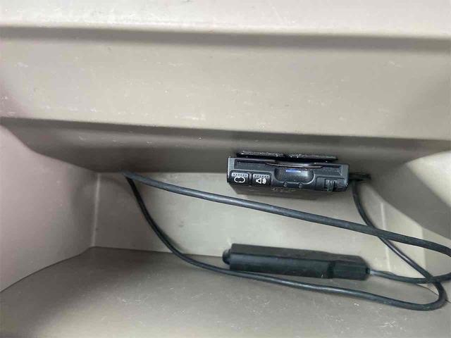 N-BOX G・Lパッケージ ETC バックカメラ 両側スライド・片側電動 ナビ TV スマートキー 電動格納ミラー ベンチシート CVT 盗難防止システム ABS ESC アルミホイール 衝突安全ボディ エアコン(9枚目)