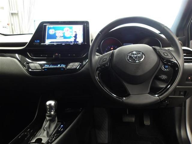 Ｃ－ＨＲ Ｇ－Ｔ　クルーズコントロール　キーレスエントリー　ＡＢＳ　イモビライザー　フルオートエアコン　エアバッグ　フルセグテレビ　アルミ付　スマートキ－　ワンオーナー車　フルタイム４ＷＤ　横滑り防止　ＤＶＤ　ＥＴＣ（4枚目）