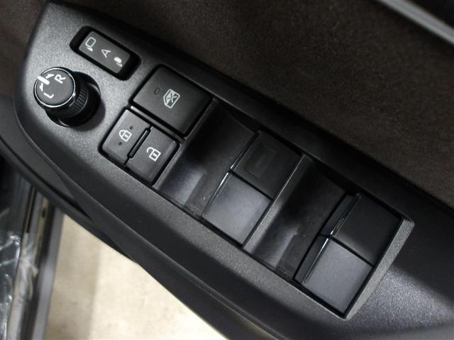 ヤリスクロス ハイブリッドＺ　ドライブレコーダ　インテリジェントキー　アルミホイル　ＬＥＤライト　１オ－ナ－　リアカメラ　クルーズコントロール　横滑り防止システム　ＴＶ　電動シ－ト　パワステ　オートエアコン　キーフリー　ＥＴＣ付き（12枚目）