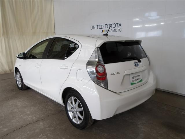 アクア Ｓ　スマートキープッシュスタート　キーレスエントリ　イモビ　ワンオーナー車　オートエアコン　デュアルエアバック　ＥＳＣ　パワーウィンドウ　ＥＴＣ　アルミホイール　ＳＲＳ　パワーステアリング　ＡＢＳ（3枚目）