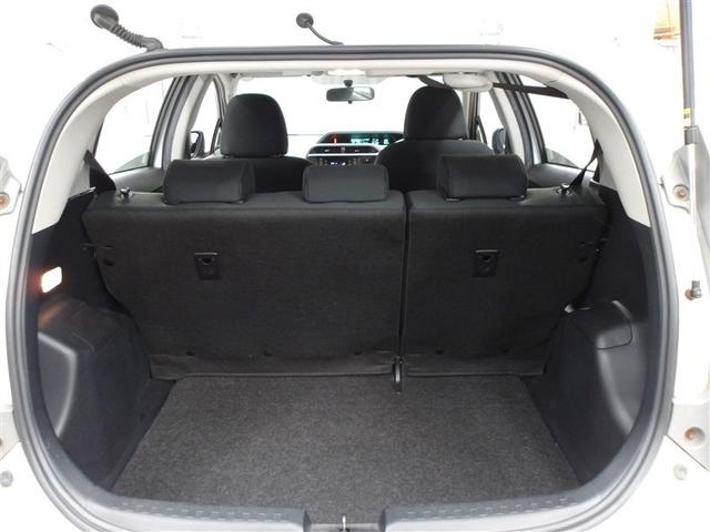 アクア Ｓ　スマートキープッシュスタート　キーレスエントリ　イモビ　ワンオーナー車　オートエアコン　デュアルエアバック　ＥＳＣ　パワーウィンドウ　ＥＴＣ　アルミホイール　ＳＲＳ　パワーステアリング　ＡＢＳ（14枚目）