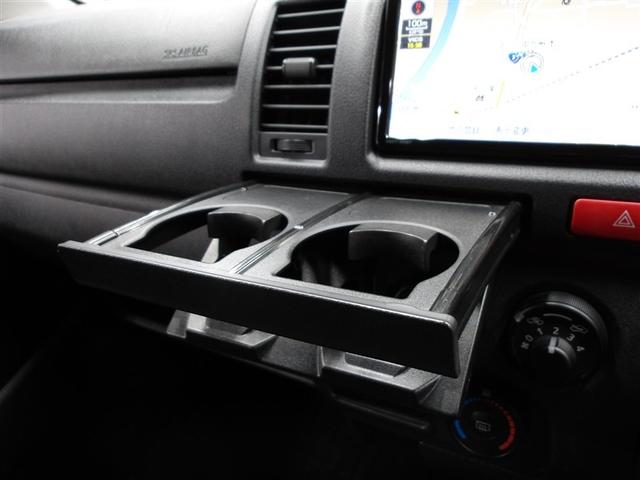 �C���p�l�Ƀh�����N�z���_�[��z�u�����݂������Ƀp�b�Ǝ���œK�ȏꏊ�ɔz�u��