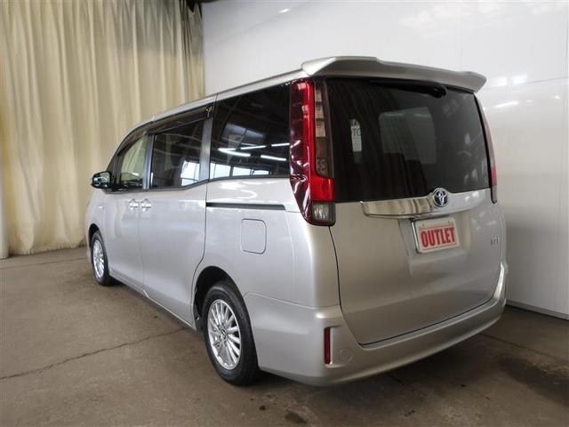 ノア ハイブリッドＸ　リアエアコン　スマートキー＆プッシュスタート　盗難防止システム　ワンオーナー車　ＬＥＤランプ　キーフリー　パワステ　エアバック　ＤＶＤ再生　ＥＴＣ車載器　オートエアコン　メモリ－ナビ　ＡＷ　３列シート（3枚目）