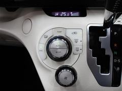 使いやすいマニュアルエアコンは簡単な操作で車内を快適にしてくれます☆ 7