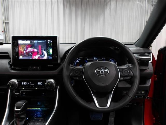 ＲＡＶ４　ＰＨＶ Ｇ　Ｚ　１オーナー　衝突軽減装置　ＬＥＤ　パノラマルーフ　パワーシート　ドライブレコーダー　キーレス　メモリナビ　フルセグＴＶ　オートクルーズコントロール　ＥＴＣ　盗難防止装置　４ＷＤ　スマートキー　ＡＷ（4枚目）