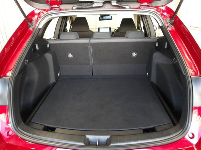 バックドアを開けると！広々収納スペース☆お買いものや旅行の予定を立てましょう♪