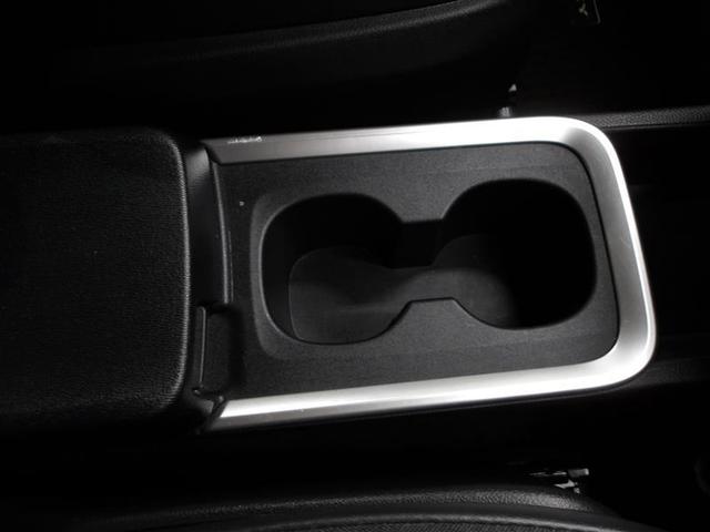 ヴォクシー ハイブリッドＳ－Ｇ　リヤカメラ　クルーズコントロール　デュアルエアコン　両電動ドア　ＬＥＤランプ　アルミホイール　フルセグＴＶ　ＥＴＣ車載器　ＤＶＤ再生　スマートキー　ＡＣ１００Ｖ　ナビ＆ＴＶ　３列シート　キーレス（11枚目）