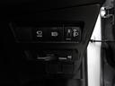 ハイブリッド　Ｓ　衝突軽減　エアバッグ　クルーズコントロール　ＬＥＤヘッドライト　ＥＴＣ車載器　アルミホイール　Ｂモニター　スマートキー　ドラレコ　キーレス　横滑り防止機能　オートエアコン　ＡＢＳ　ワンオーナー車（9枚目）
