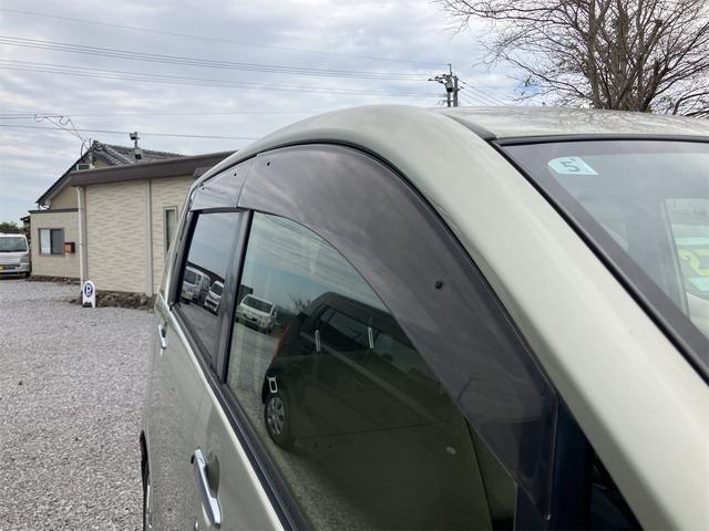 ムーヴ Ｘ　ＳＡ　衝突被害軽減システム　オートライト　スマートキー　アイドリングストップ　電動格納ミラー　ベンチシート　ＣＶＴ　盗難防止システム　ＡＢＳ　ＥＳＣ　ＣＤ　ミュージックプレイヤー接続可　アルミホイール（27枚目）