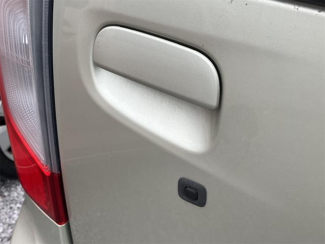 ムーヴ Ｘ　ＳＡ　衝突被害軽減システム　オートライト　スマートキー　アイドリングストップ　電動格納ミラー　ベンチシート　ＣＶＴ　盗難防止システム　ＡＢＳ　ＥＳＣ　ＣＤ　ミュージックプレイヤー接続可　アルミホイール（33枚目）