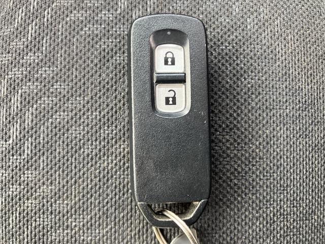 Ｎ－ＢＯＸカスタム Ｇ　ドライブレコーダー　ＥＴＣ　バックカメラ　両側スライドドア　ナビ　ＴＶ　オートライト　ＨＩＤ　スマートキー　アイドリングストップ　電動格納ミラー　ベンチシート　ＣＶＴ　盗難防止システム　ＡＢＳ　ＥＳＣ（12枚目）