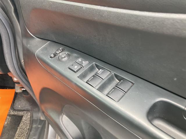 Ｎ－ＢＯＸカスタム Ｇ　ドライブレコーダー　ＥＴＣ　バックカメラ　両側スライドドア　ナビ　ＴＶ　オートライト　ＨＩＤ　スマートキー　アイドリングストップ　電動格納ミラー　ベンチシート　ＣＶＴ　盗難防止システム　ＡＢＳ　ＥＳＣ（28枚目）