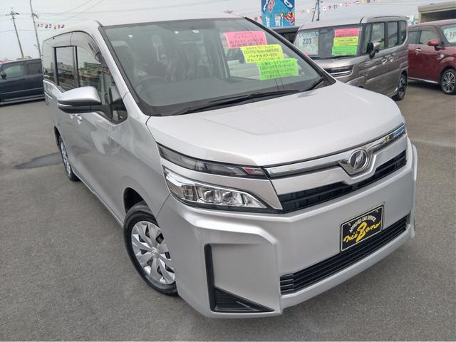 Ｘ　走行４７４００ｋｍ・７人乗り・社外ナビＴＶ（フルセグ）ＣＤ・ＤＶＤ・Ｂｌｕｅｔｏｏｔｈ・ＥＴＣ・バックカメラ・左側オートスライドドア・ＬＥＤヘッドライト・ステアリングＳＷ・クルーズコントロール(5枚目)