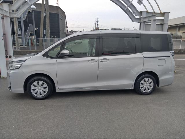 ヴォクシー Ｘ　走行４７４００ｋｍ・７人乗り・社外ナビＴＶ（フルセグ）ＣＤ・ＤＶＤ・Ｂｌｕｅｔｏｏｔｈ・ＥＴＣ・バックカメラ・左側オートスライドドア・ＬＥＤヘッドライト・ステアリングＳＷ・クルーズコントロール（6枚目）