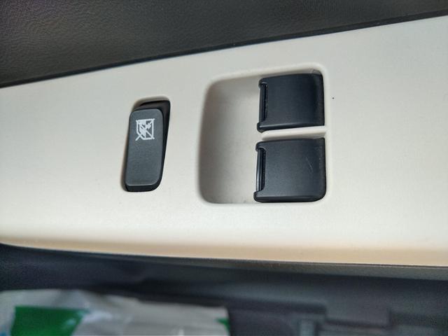 アルト Ｆ　走行２８７００ｋｍ・オートギアシフト（ＭＴモード）・７インチポータブルナビゲーションＴＶ・社外ＬＥＤヘッドライト・社外バックモニター＆バックカメラ（21枚目）