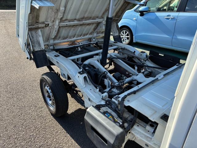 ハイゼットトラック ローダンプ　４ＷＤ　マニュアル５速車　ライトレベライザー　エアコン　エアバッグ（18枚目）