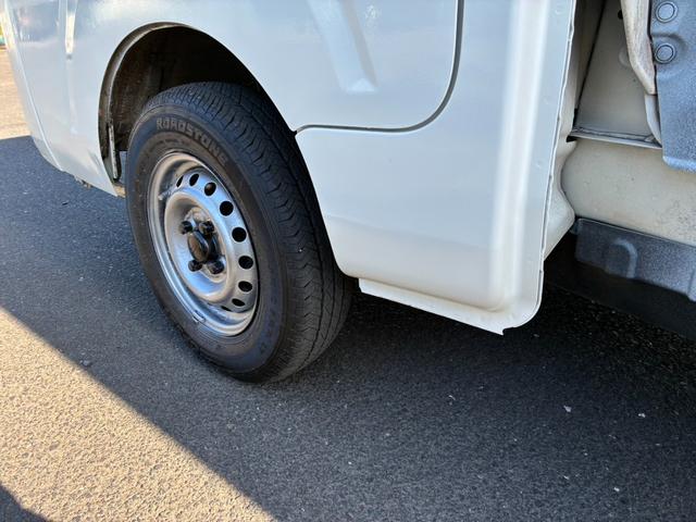 ハイゼットトラック ローダンプ　４ＷＤ　マニュアル５速車　ライトレベライザー　エアコン　エアバッグ（20枚目）