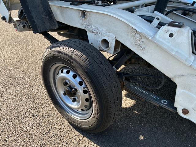 ハイゼットトラック ローダンプ　４ＷＤ　マニュアル５速車　ライトレベライザー　エアコン　エアバッグ（23枚目）