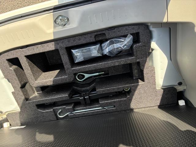 タント Ｘ　ナビ　ＴＶ　スマートキー　左側パワースライドドア　セキュリティーアラーム　アイドリングストップ（27枚目）