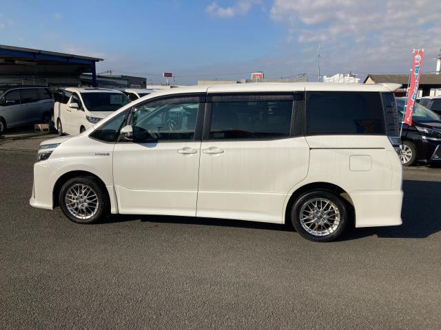 ヴォクシー ハイブリッドＺＳ（7枚目）