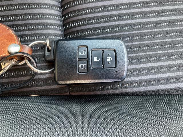 ヴォクシー ハイブリッドＺＳ（16枚目）