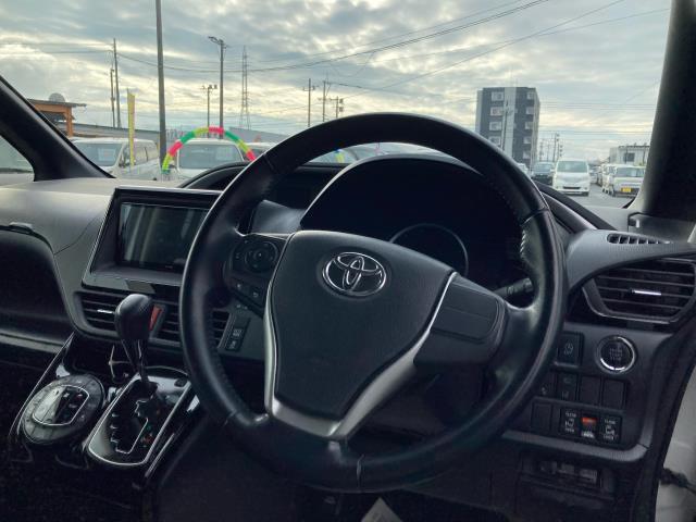 ヴォクシー ＺＳ（3枚目）