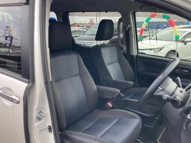 ヴォクシー ＺＳ（11枚目）