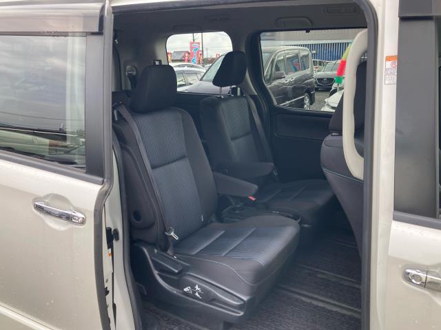 ヴォクシー ＺＳ（12枚目）