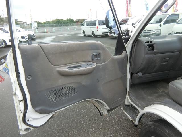 デリカトラック 積載８５０ｋｇ－４ＷＤディーゼル（9枚目）