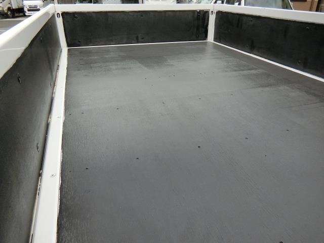 タイタントラック 積載１５００ｋｇ－４ＷＤ平ボディー（14枚目）