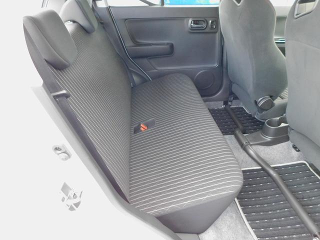 ベースグレード 5速マニュアル ターボ車 純正15インチAW フロントRECAROシート ETC ディスプレイ付オーディオ CD BluetoothAudio バックカメラ オートリトラミラー プッシュスタート(12枚目)
