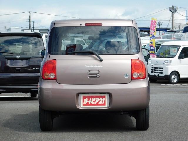 アルトラパン １０ｔｈアニバーサリーリミテッド　走行３０２００ｋｍ・ＣＤ・シートヒーター・プッシュスタート・スマートキー・純正１４インチアルミホイール・ドアウィンカーミラー・電動格納ミラー・ライトレベライザー（14枚目）