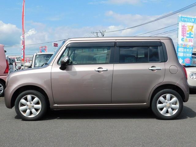 アルトラパン １０ｔｈアニバーサリーリミテッド　走行３０２００ｋｍ・ＣＤ・シートヒーター・プッシュスタート・スマートキー・純正１４インチアルミホイール・ドアウィンカーミラー・電動格納ミラー・ライトレベライザー（16枚目）