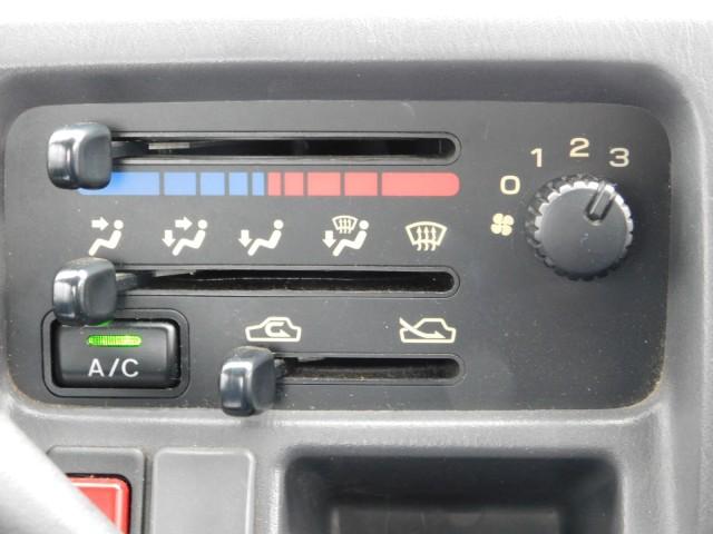 サンバートラック ＴＣ－ＳＣ　ＴＣスーパーチャージャー　ＡＴ車　走行４６２００ｋｍ　ライトレベライザー　４ＷＤ　ＡＢＳ（8枚目）