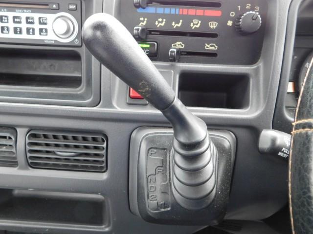 サンバートラック ＴＣ－ＳＣ　ＴＣスーパーチャージャー　ＡＴ車　走行４６２００ｋｍ　ライトレベライザー　４ＷＤ　ＡＢＳ（10枚目）